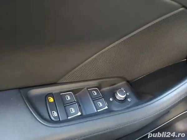 Second-hand Audi A3 S-Line 150 CP (110 kW) 2014 Argintiu Hatchback