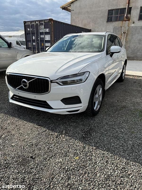 Culoarealb Utilizat 2019 Volvo XC60 Momentum SUV | 22.300 EUR (Preț OK) - Imagine 1/4