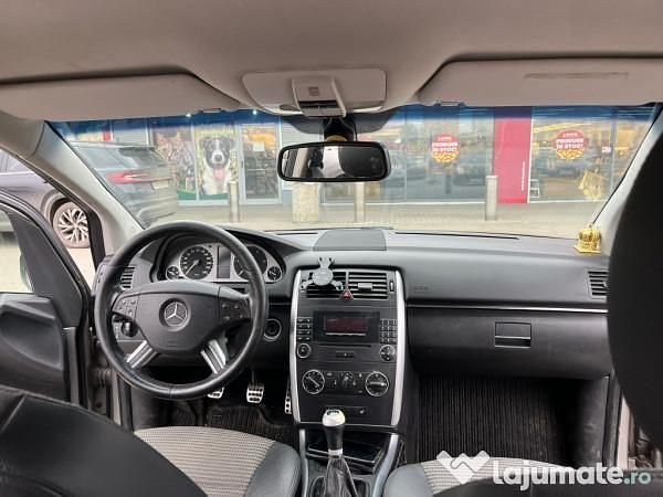 Second-hand Mercedes 180 2007 Berlinǎ