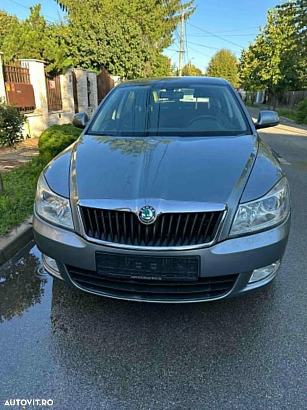 Culoaregri Utilizat 2012 Skoda Octavia Elegance Berlinǎ | 6.750 EUR (Preț OK) - Imagine 1/4