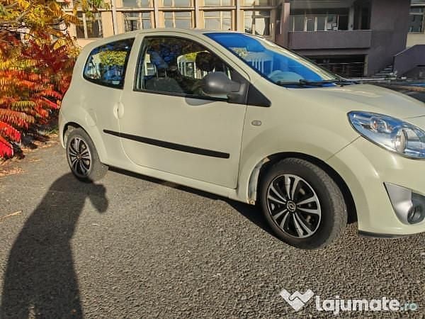 Second-hand Renault Twingo 47 CP (34 kW) 2010 Hatchback