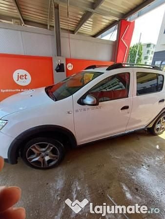 Utilizat 2019 Dacia Sandero Stepway Hatchback | 6.000 EUR (Super Preț) - Imagine 1/3