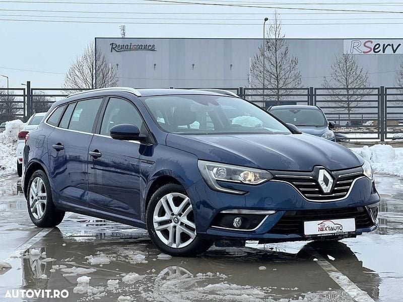 Second-hand Renault Mégane GrandTour Intens 110 CP (80 kW) 2018 Culoarealbastru Break