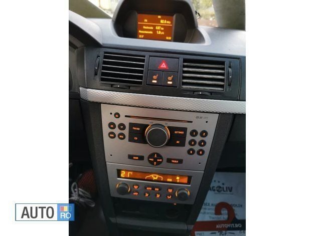 Second-hand Opel Meriva 110 CP (80 kW) 2006 Gri Monovolum