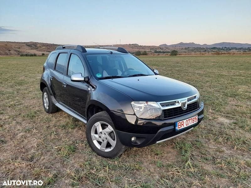 Negru Utilizat 2013 Dacia Duster Lauréate SUV | 6.800 EUR (Preț OK) - Imagine 1/4