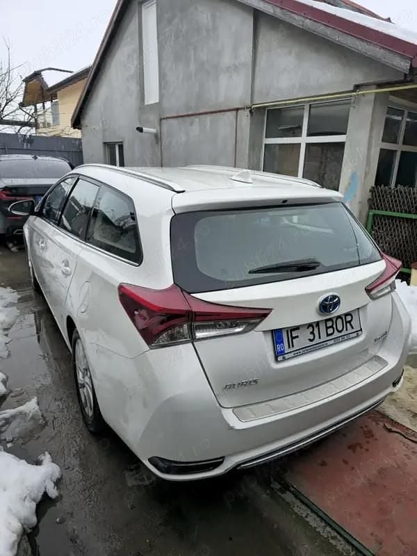 Second-hand Toyota Auris Hybrid 130 CP (95 kW) 2018 Break