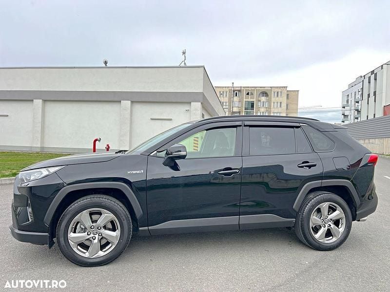 Second-hand Toyota RAV4 Hybrid 178 CP (130 kW) 2020 Culoarenegru SUV