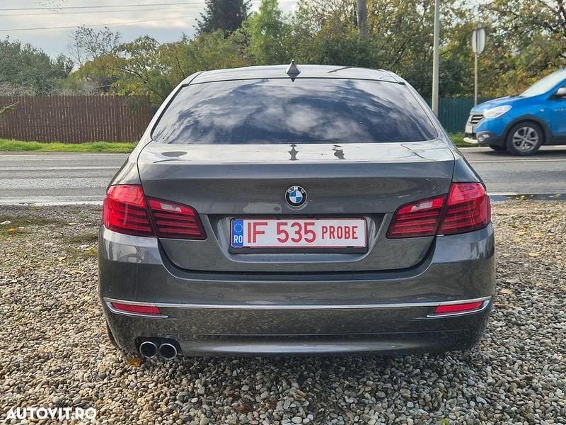 Second-hand BMW 520 Luxury Line 184 CP (135 kW) 2014 Culoaremaro Berlinǎ