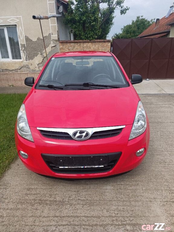 Rosu Utilizat 2010 Hyundai i20 Hatchback | 2.750 EUR - Imagine 1/4