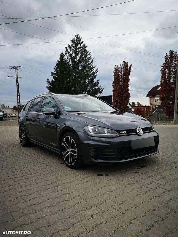 Culoarenegru Utilizat 2016 VW Golf VII GTD Break | 10.000 EUR (Super Preț) - Imagine 1/4