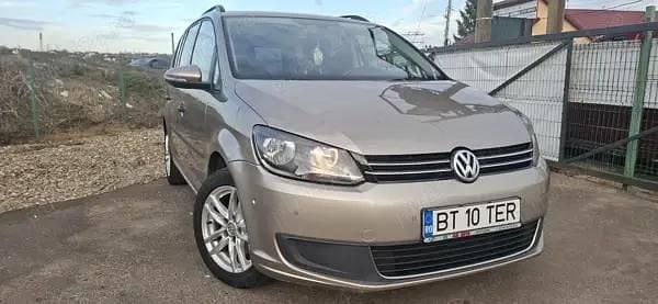Maro Utilizat 2012 VW Touran Monovolum | 4.999 EUR (Preț bun) - Imagine 1/4