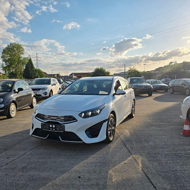 Utilizat 2022 Kia Ceed Sportswagon Break | 17.973 EUR (Preț bun) - Imagine 1/1