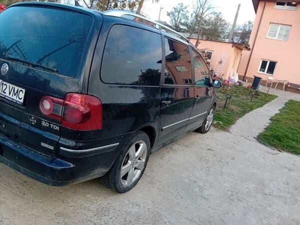 Second-hand VW Sharan Edition 140 CP (102 kW) 2009 Monovolum