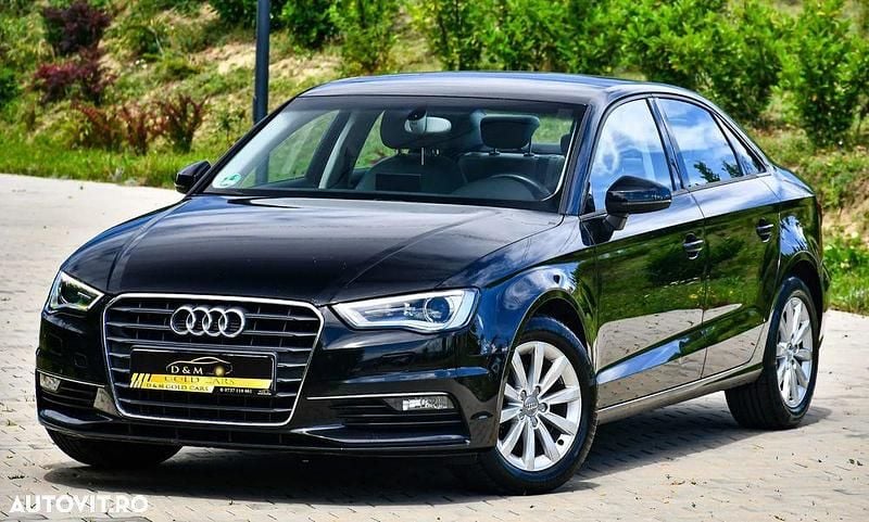 Negru Utilizat 2015 Audi A3 Sportback Attraction Berlinǎ | 11.490 EUR (Preț OK) - Imagine 1/4
