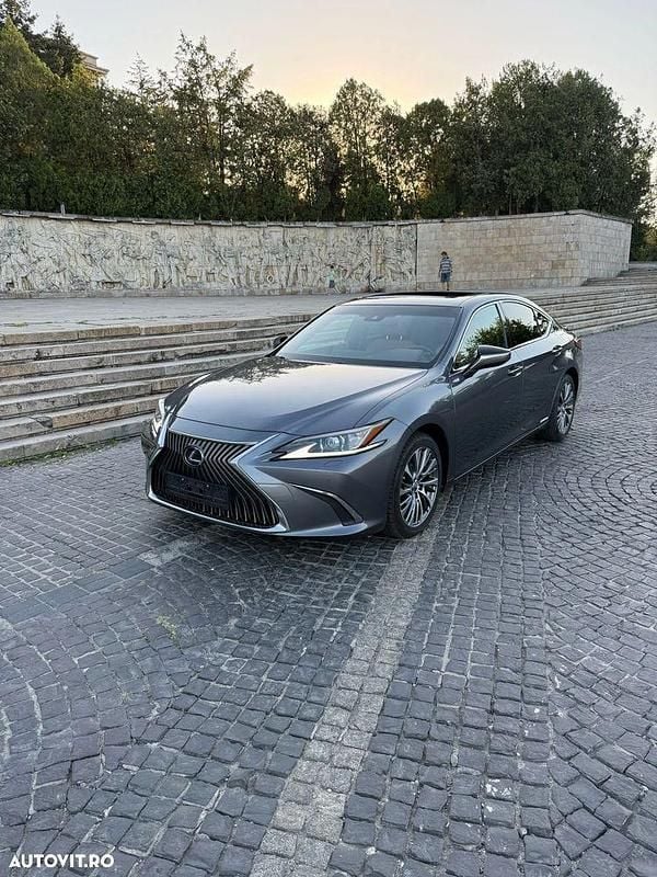 Culoaregri Utilizat 2021 Lexus ES300H Luxury Line Berlinǎ | 30.900 EUR - Imagine 1/4