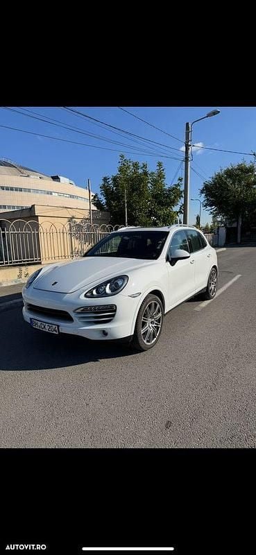 Culoarealb Utilizat 2012 Porsche Cayenne Platinum Edition SUV | 19.300 EUR (Preț bun) - Imagine 1/4