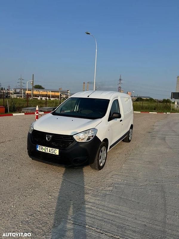 Second-hand Dacia Dokker Lauréate 102 CP (75 kW) 2019 Culoarealb Monovolum