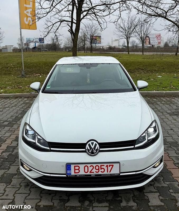 Second-hand VW Golf VII Comfortline 125 CP (91 kW) 2018 Culoarealb Hatchback