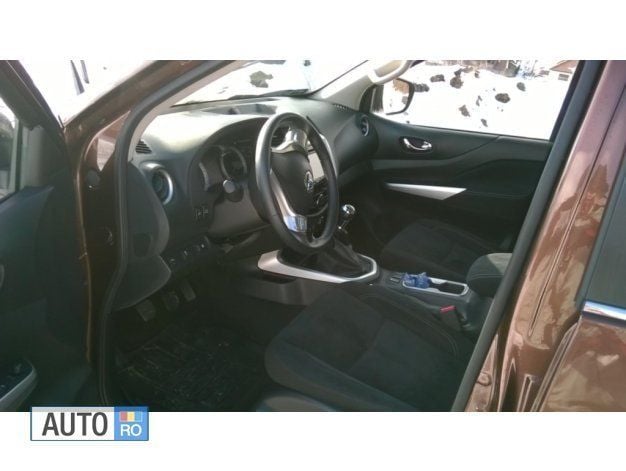 Second-hand Nissan Navara 190 CP (139 kW) 2016 Maro Pickup