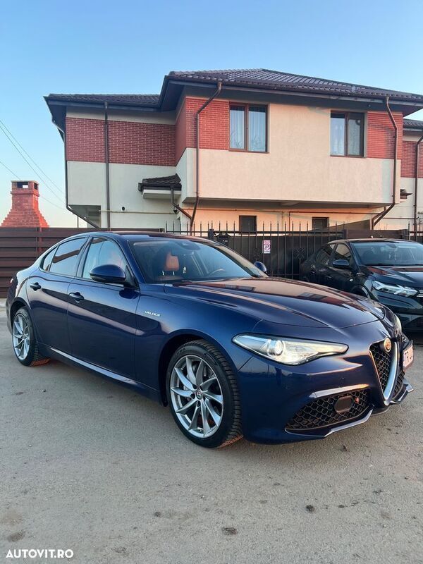 Albastru Utilizat 2019 Alfa Romeo Giulia Berlinǎ | 15.500 EUR (Scump) - Imagine 1/4