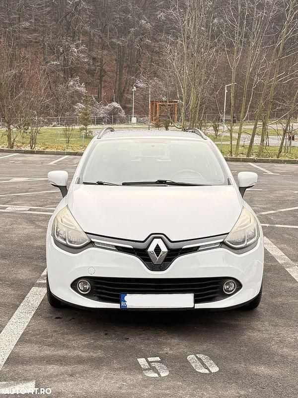 Second-hand Renault Clio GrandTour Life 75 CP (55 kW) 2016 Culoarealb Break