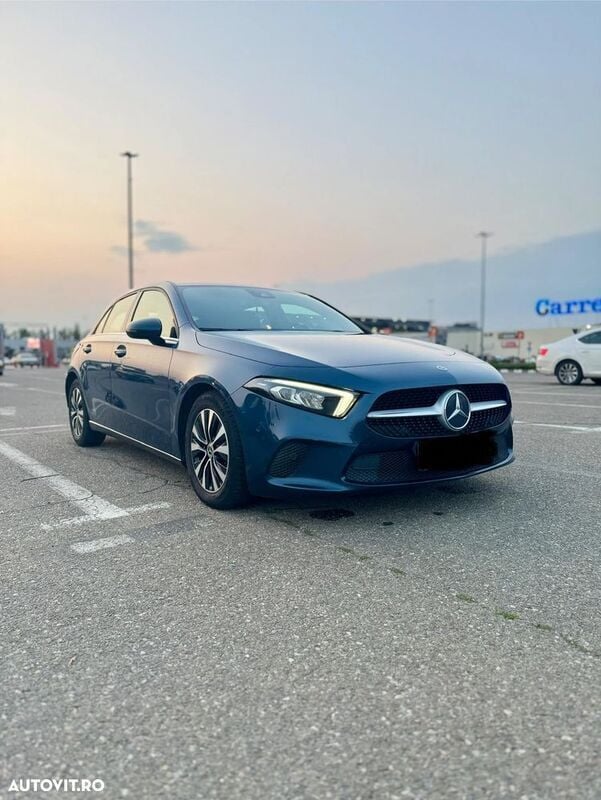 Albastru Utilizat 2019 Mercedes A180 Break | 17.980 EUR (Preț OK) - Imagine 1/4