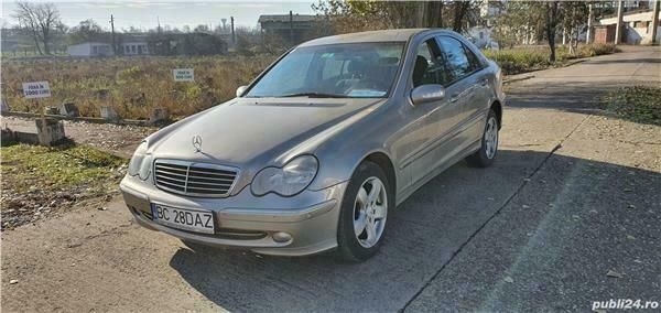 Auriu Utilizat 2002 Mercedes C200 Berlinǎ | 2.499 EUR - Imagine 1/4