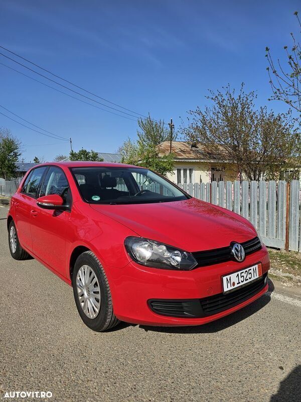 Rosu Utilizat 2010 VW Golf VI Comfortline Berlinǎ | 4.800 EUR (Preț OK) - Imagine 1/4