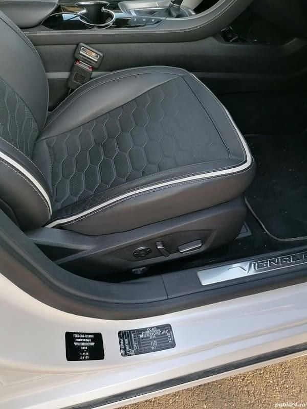 Alb Utilizat 2017 Ford Mondeo Vignale Berlinǎ | 12.500 EUR (Preț OK) - Imagine 1/4