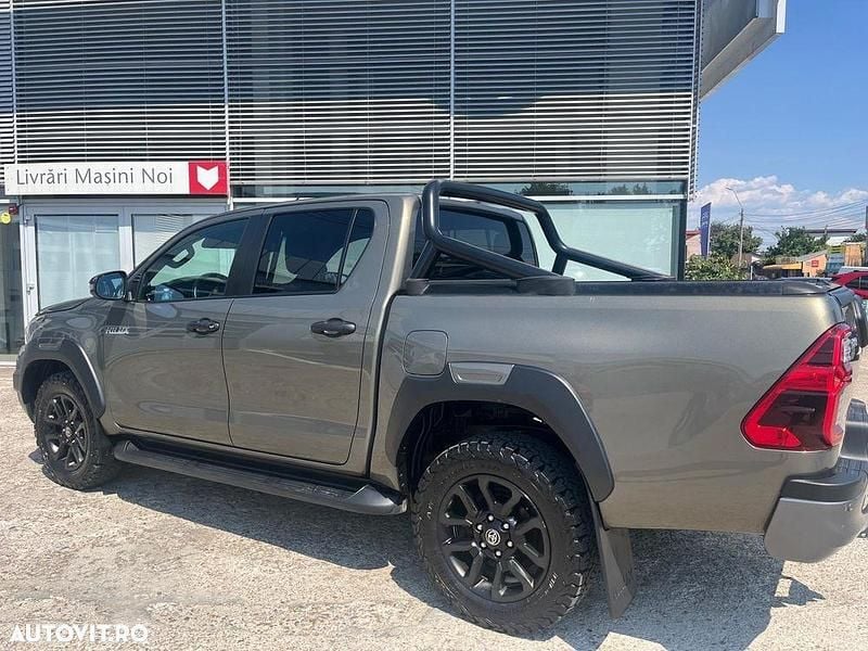 Second-hand Toyota HiLux 204 CP (150 kW) 2021 Bej Pickup