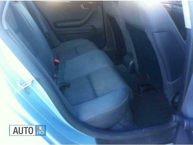 Second-hand Audi A4 136 CP (100 kW) 2003 Albastru Berlinǎ