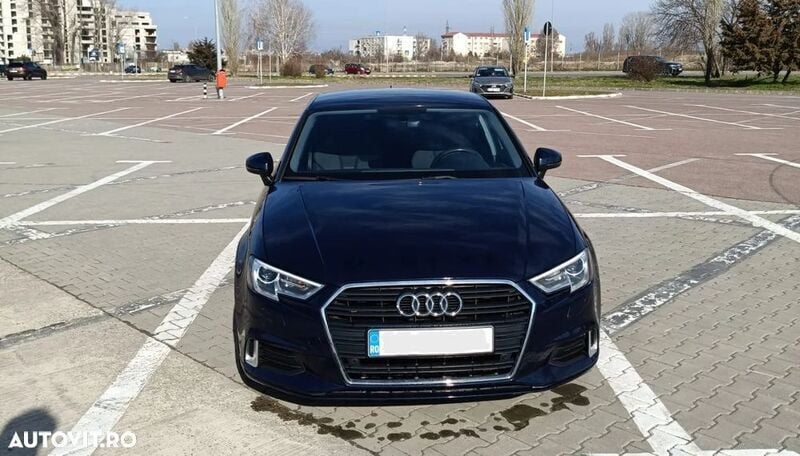 Albastru Utilizat 2018 Audi A3 Berlinǎ | 13.750 EUR (Super Preț) - Imagine 1/4