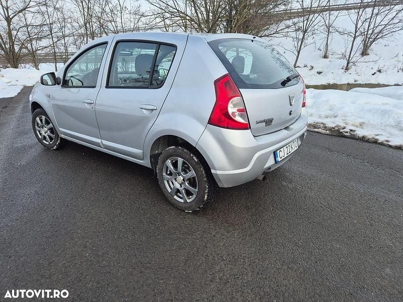 Second-hand Dacia Sandero 75 CP (55 kW) 2010 Culoareargint