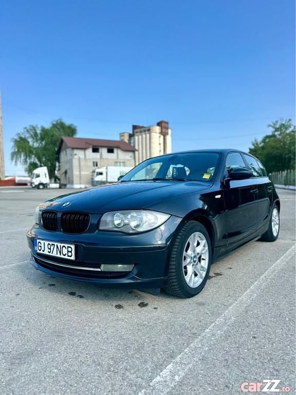Negru Utilizat 2008 BMW 118 Hatchback | 3.200 EUR (Preț OK) - Imagine 1/4