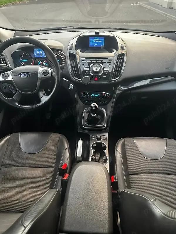 Second-hand Ford Kuga 163 CP (119 kW) 2014 SUV
