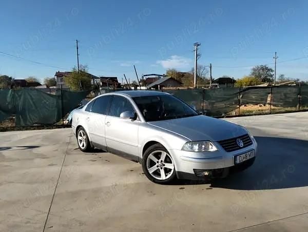 Utilizat 2005 VW Passat Berlinǎ | 2.200 EUR (Preț OK) - Imagine 1/4