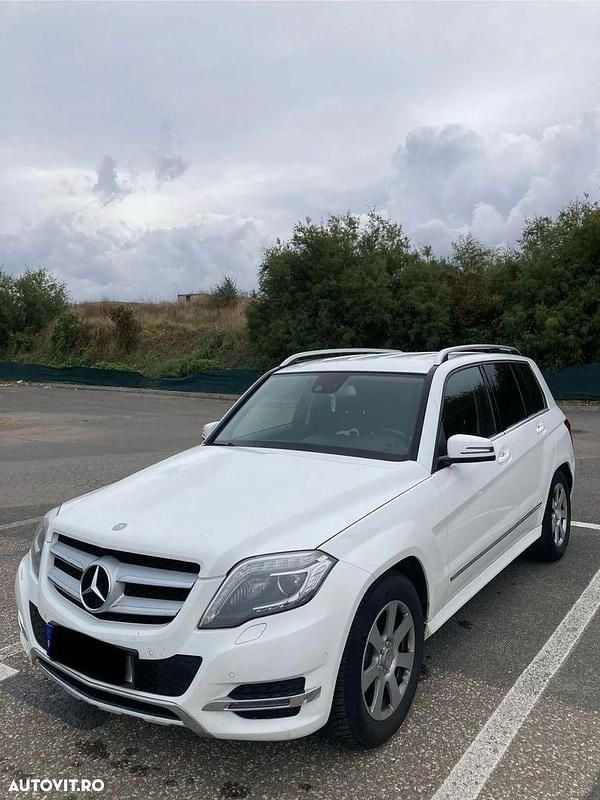 Culoarealb Utilizat 2013 Mercedes GLK250 SUV | 12.250 EUR (Preț OK) - Imagine 1/4