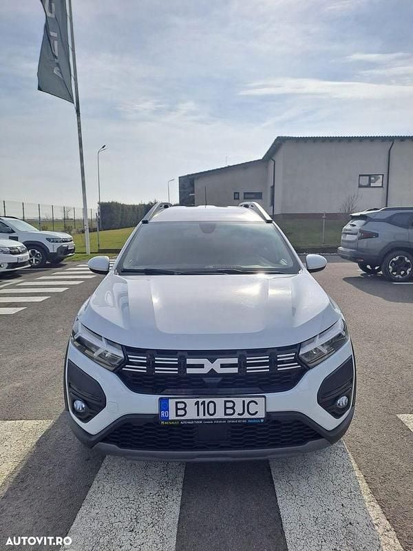 Second-hand Dacia Jogger Expression 100 CP (73 kW) 2023 Culoarealb Monovolum