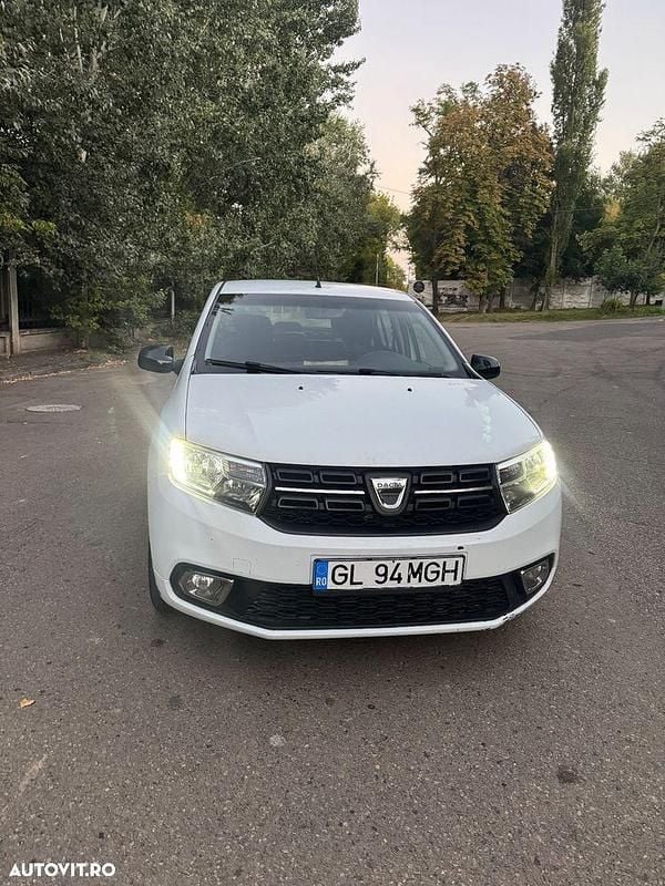 Culoarealb Utilizat 2020 Dacia Logan Comfort Berlinǎ | 6.000 EUR (Preț bun) - Imagine 1/4