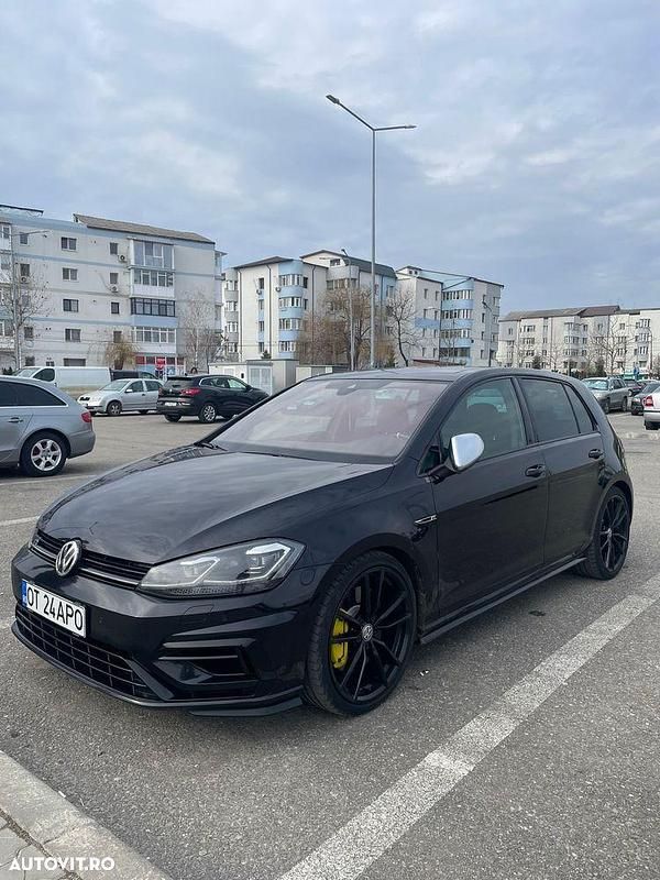 Culoarenegru Utilizat 2019 VW Golf VII R Hatchback | 27.500 EUR - Imagine 1/4