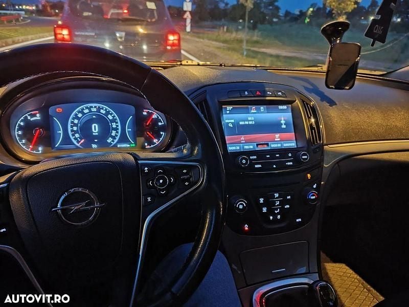 Second-hand Opel Insignia 130 CP (95 kW) 2014 Culoareverde Berlinǎ