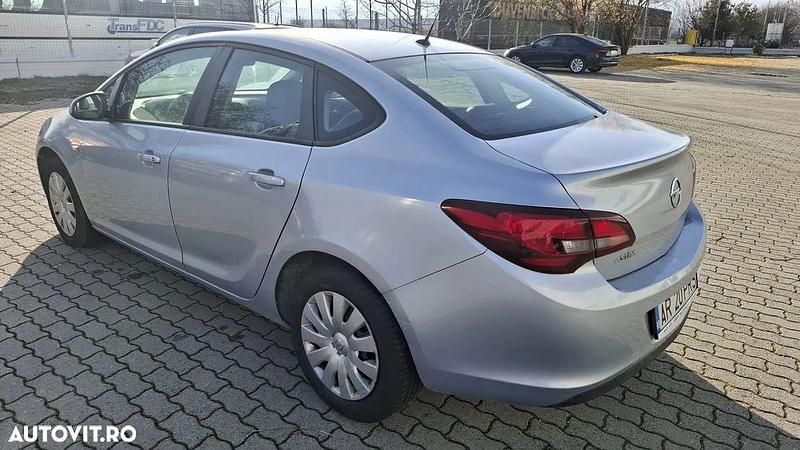 Second-hand Opel Astra Edition 115 CP (84 kW) 2016 Culoaregri Berlinǎ