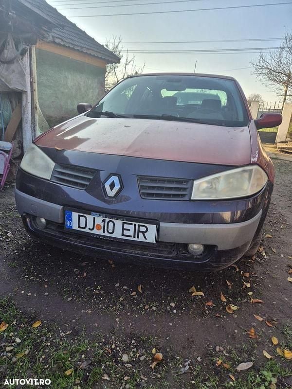 Culoarerosu Second-hand 2006 Renault Mégane II Berlinǎ | 1.100 EUR (Preț bun) - Imagine 1/4