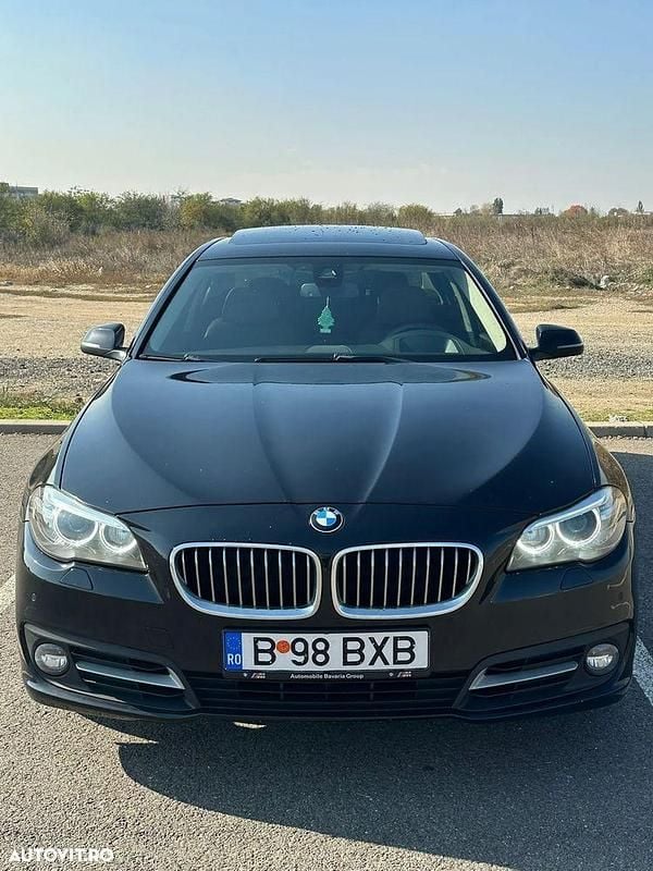 Culoarenegru Utilizat 2013 BMW 525 Comfort Edition Berlinǎ | 13.700 EUR (Puțin scump) - Imagine 1/4
