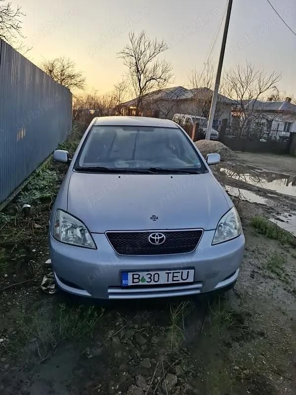 Utilizat 2005 Toyota Corolla Berlinǎ | 2.000 EUR - Imagine 1/4