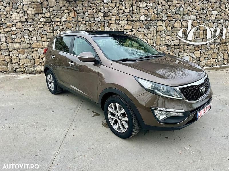 Second-hand Kia Sportage DREAM-TEAM Edition 115 CP (84 kW) 2016 Culoaremaro SUV