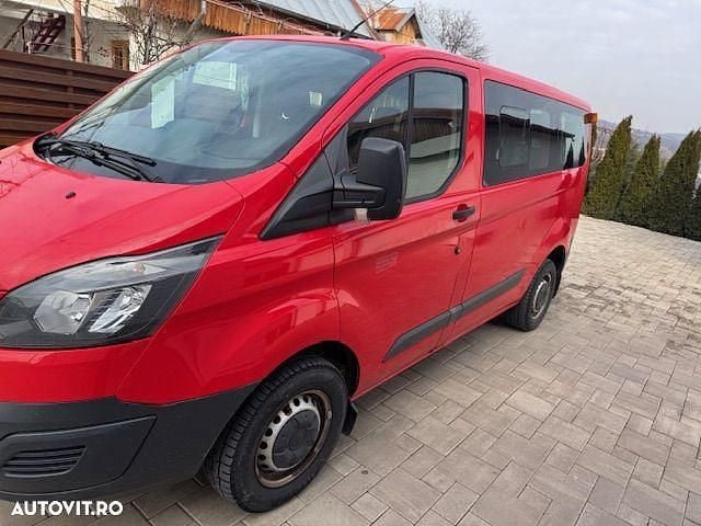 Second-hand Ford Transit Custom Trend 100 CP (73 kW) 2014 Culoarerosu Monovolum
