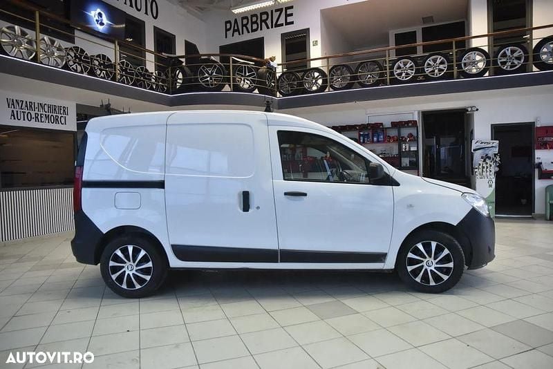 Second-hand Dacia Dokker Lauréate 90 CP (66 kW) 2019 Culoarealb Monovolum