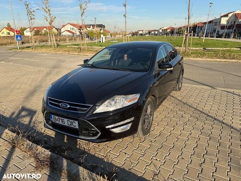 Second-hand Ford Mondeo 140 CP (102 kW) 2012 Culoarenegru Berlinǎ