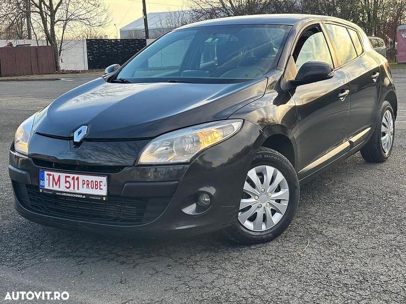Culoarenegru Utilizat 2011 Renault Mégane III Expression | 3.950 EUR (Preț OK) - Imagine 1/4
